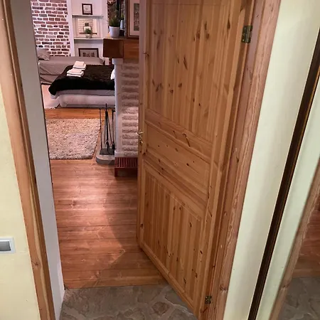 Spacious Private In Old Town Апартаменты Таллин